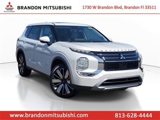 New 2025 Mitsubishi Outlander SE image 1