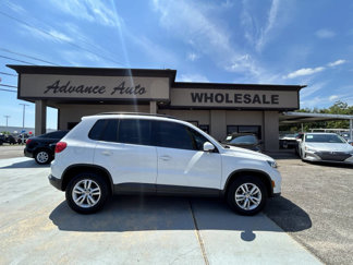 Used 2017 Volkswagen Tiguan S image 1