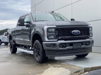 New 2025 Ford F250 4x4 Crew Cab Super Duty image 1