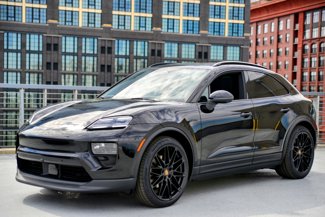 Used 2025 Porsche Macan 4 Electric image 1