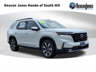 New 2025 Honda Pilot Touring image 1