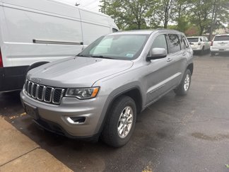 Used 2020 Jeep Grand Cherokee Laredo E image 1