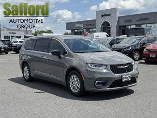 New 2025 Chrysler Pacifica Select image 1