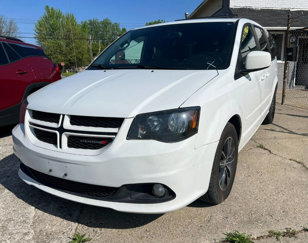 Used 2017 Dodge Grand Caravan GT image 1