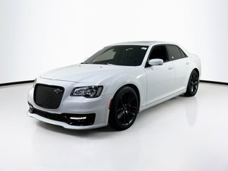 Used 2023 Chrysler 300 C image 1