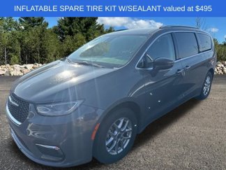 Used 2021 Chrysler Pacifica Touring-L video 2