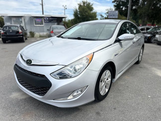 Used 2015 Hyundai Sonata Hybrid image 1