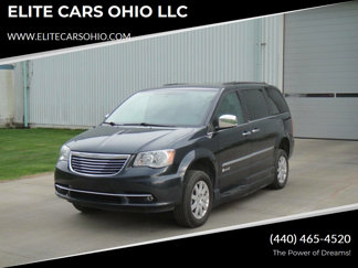 Used 2013 Chrysler Town & Country Touring-L w/ Driver Convenience Group image 1