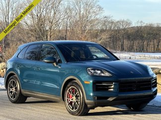 Used 2024 Porsche Cayenne S w/ Premium Package image 1