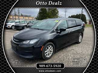 Used 2020 Chrysler Voyager LX w/ Cold Weather Group image 1