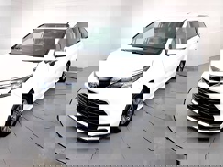 Used 2024 Toyota Sienna LE image 1