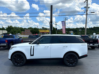Used 2023 Land Rover Range Rover SE image 1