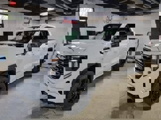 New 2025 GMC Sierra 1500 Elevation image 1