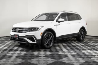 Used 2024 Volkswagen Tiguan SE image 1