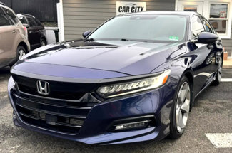 Used 2018 Honda Accord Touring image 1