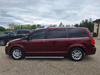 Used 2018 Dodge Grand Caravan SXT image 1