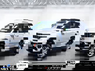 Certified 2023 Jeep Grand Cherokee Laredo image 1