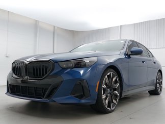 Used 2025 BMW 530i xDrive w/ M Sport Package image 1