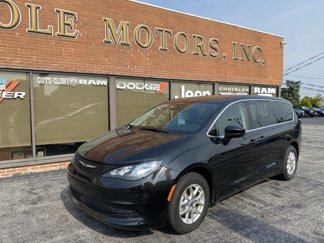 Used 2023 Chrysler Voyager LX image 1