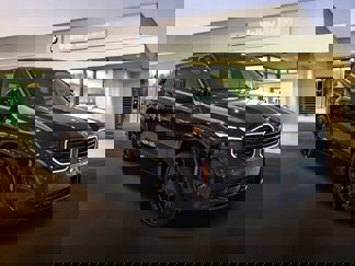 New 2025 BMW XM image 1