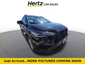 Used 2025 Toyota Corolla Cross LE image 1
