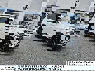 New 2025 Volkswagen Atlas Peak Edition SE image 1