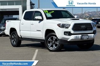 Used 2019 Toyota Tacoma TRD Sport w/ Technology Package image 1