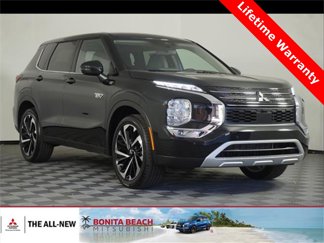 New 2025 Mitsubishi Outlander SE image 1