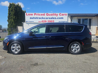 Used 2018 Chrysler Pacifica Touring-L image 1