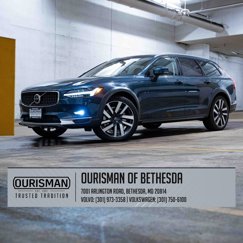 New 2026 Volvo V90 B6 Cross Country Ultra image 1