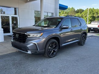 New 2025 Honda Pilot Touring image 1