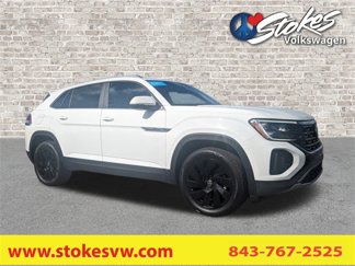 Certified 2024 Volkswagen Atlas Cross Sport SE image 1