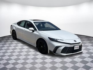 New 2025 Toyota Camry SE image 1