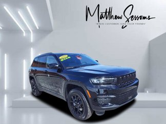 New 2025 Jeep Grand Cherokee Laredo image 1