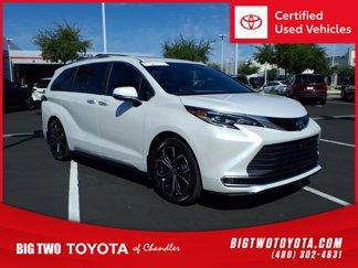 Certified 2025 Toyota Sienna Platinum image 1