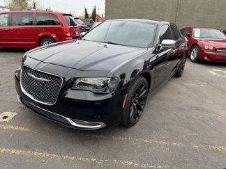 Used 2016 Chrysler 300 C image 1