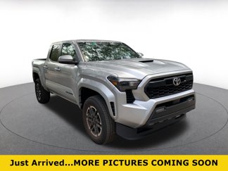 Used 2024 Toyota Tacoma TRD Sport image 1