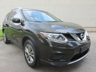Used 2015 Nissan Rogue SV image 1