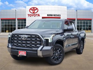 Used 2025 Toyota Tundra Platinum image 1