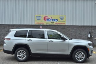 New 2025 Jeep Grand Cherokee L Laredo image 1
