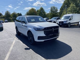 New 2025 Lincoln Navigator Reserve image 1
