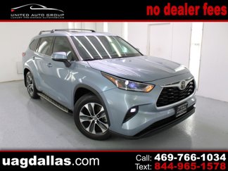 Used 2021 Toyota Highlander XLE image 1