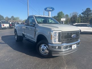 New 2025 Ford F350 4x4 Regular Cab DRW Super Duty image 1