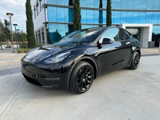 Used 2023 Tesla Model Y Long Range image 1