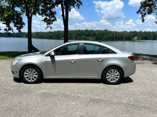 Used 2011 Chevrolet Cruze LT image 1