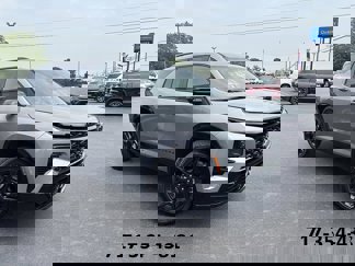 New 2025 Chevrolet Traverse RS image 1