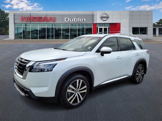 New 2025 Nissan Pathfinder Platinum image 1