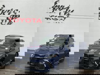 Used 2025 Toyota Camry SE image 1