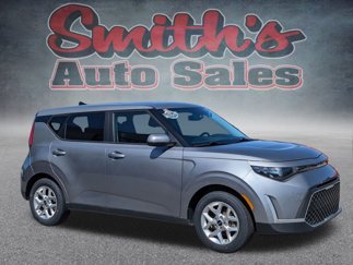 Used 2023 Kia Soul S image 1