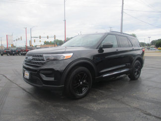 Used 2024 Ford Explorer XLT image 1